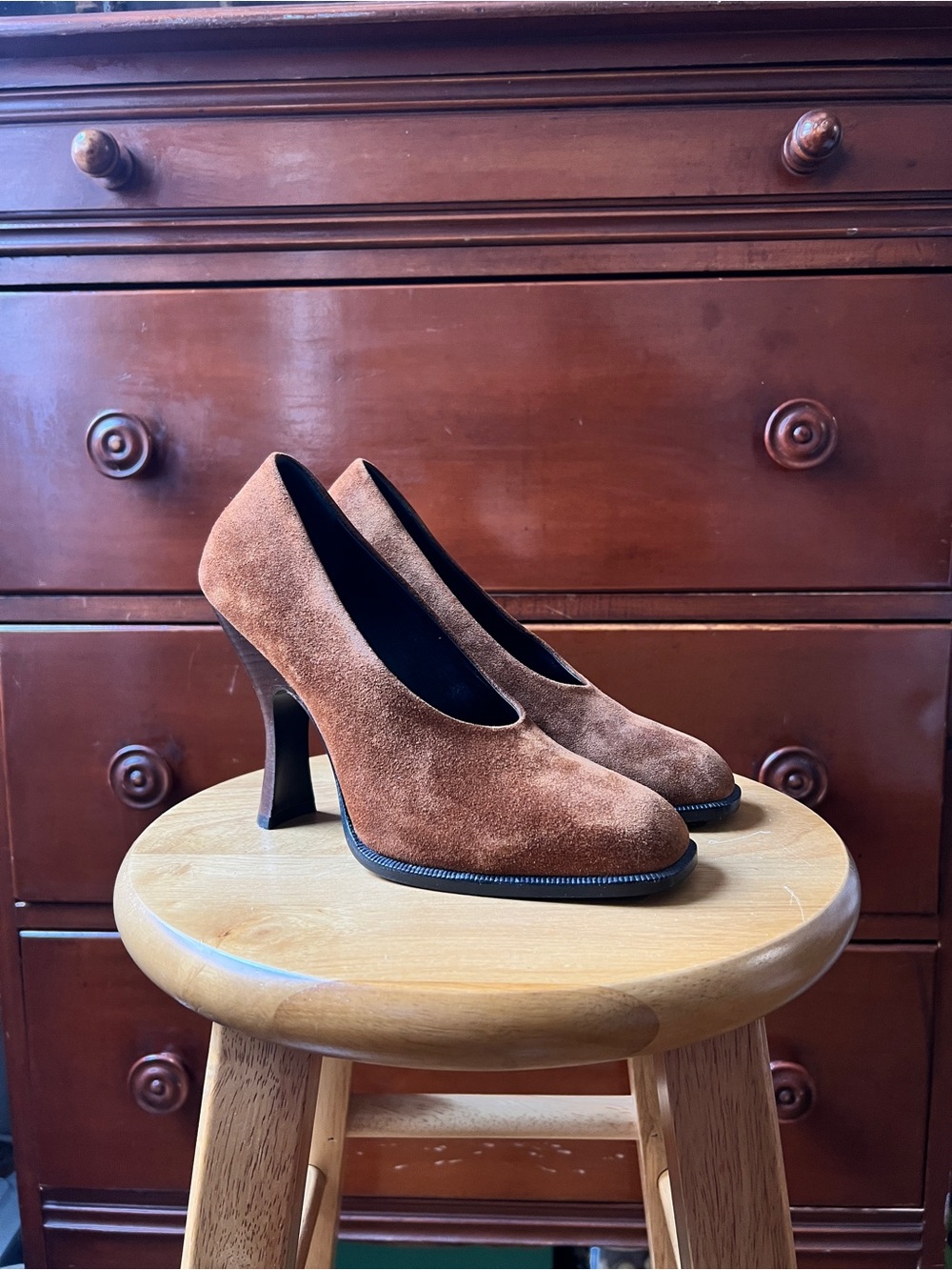 The Row Jade Suede Pumps